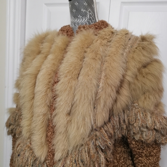 Designer Luxury wool handcrafted fur jacket - Picture 14 of 15